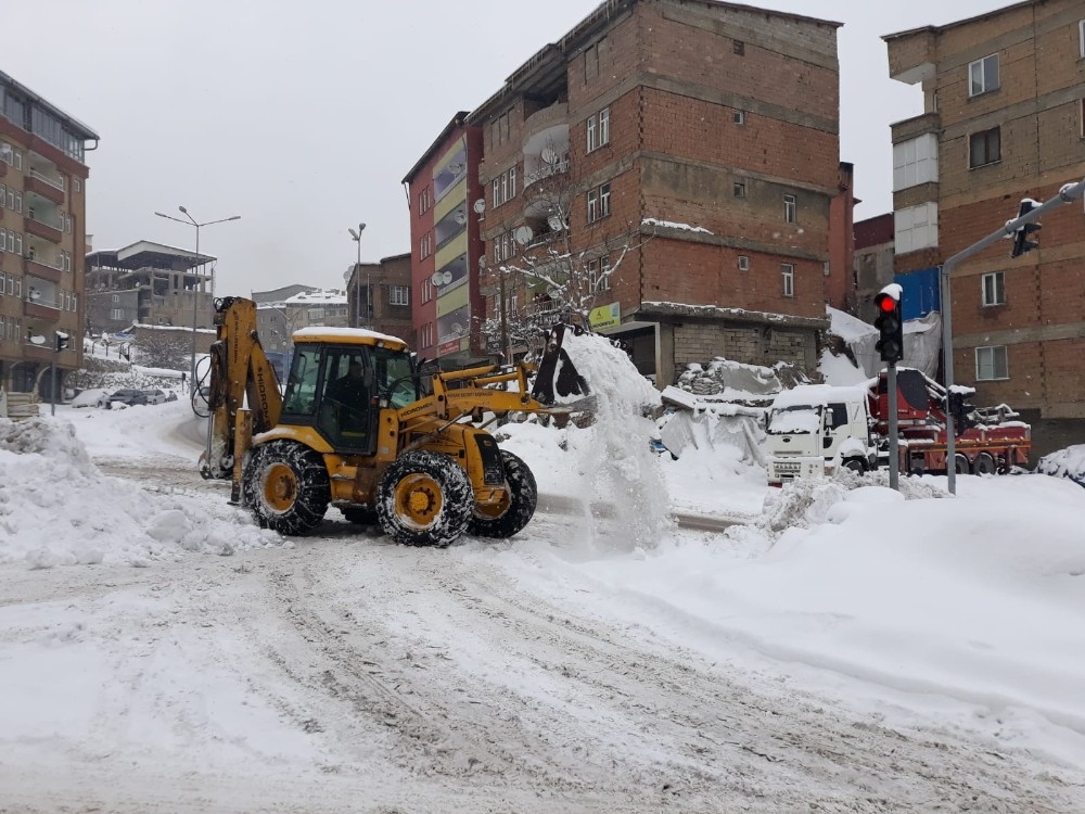 Hakkari’de 311 yerleşim yeri kapandı 