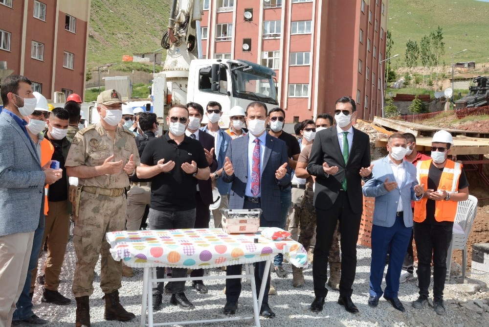 Hakkari’de 401 konutun temeli atıldı 