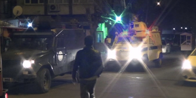 Hakkari'de askeri araca hain saldırı