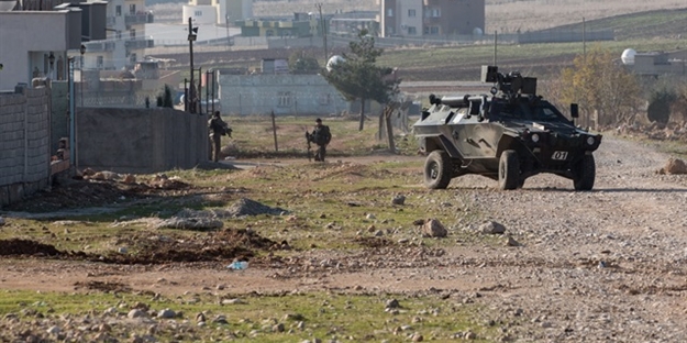 Hakkari'de çatışma çıktı: 1 şehit, 6 asker yaralı
