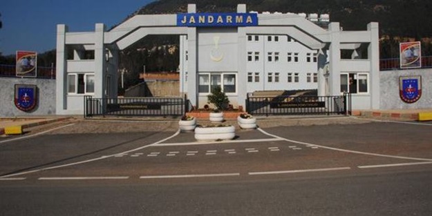 Hakkari'de Jandarma Komutanlığına saldırı