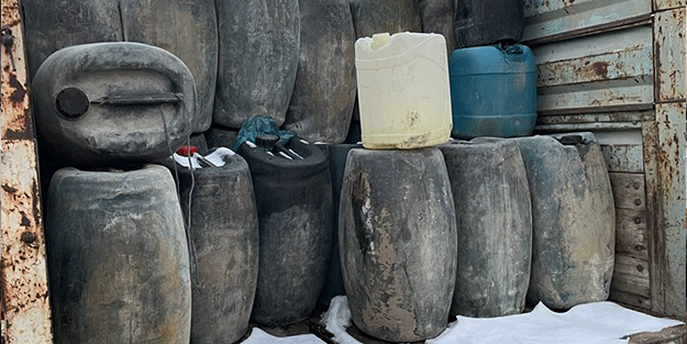 Hakkari'de kaçak 32 ton akaryakıt ele geçirildi