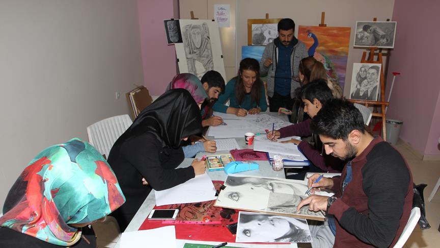 Hakkari'de molotof hazırlanan merkezde şimdi gençler yetişiyor