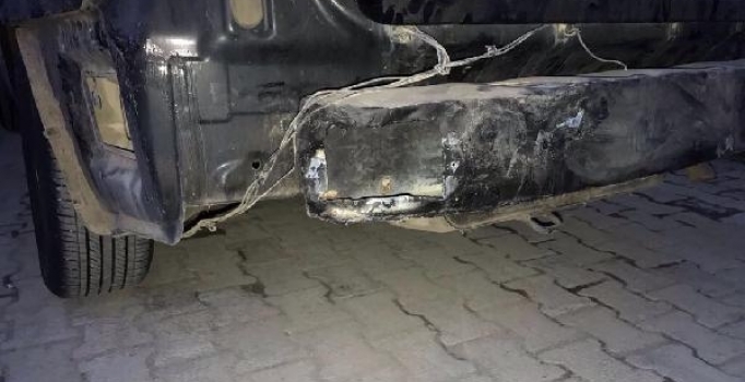 Hakkari'de otomobilin tamponundan 161 kaçak cep telefonu çıktı