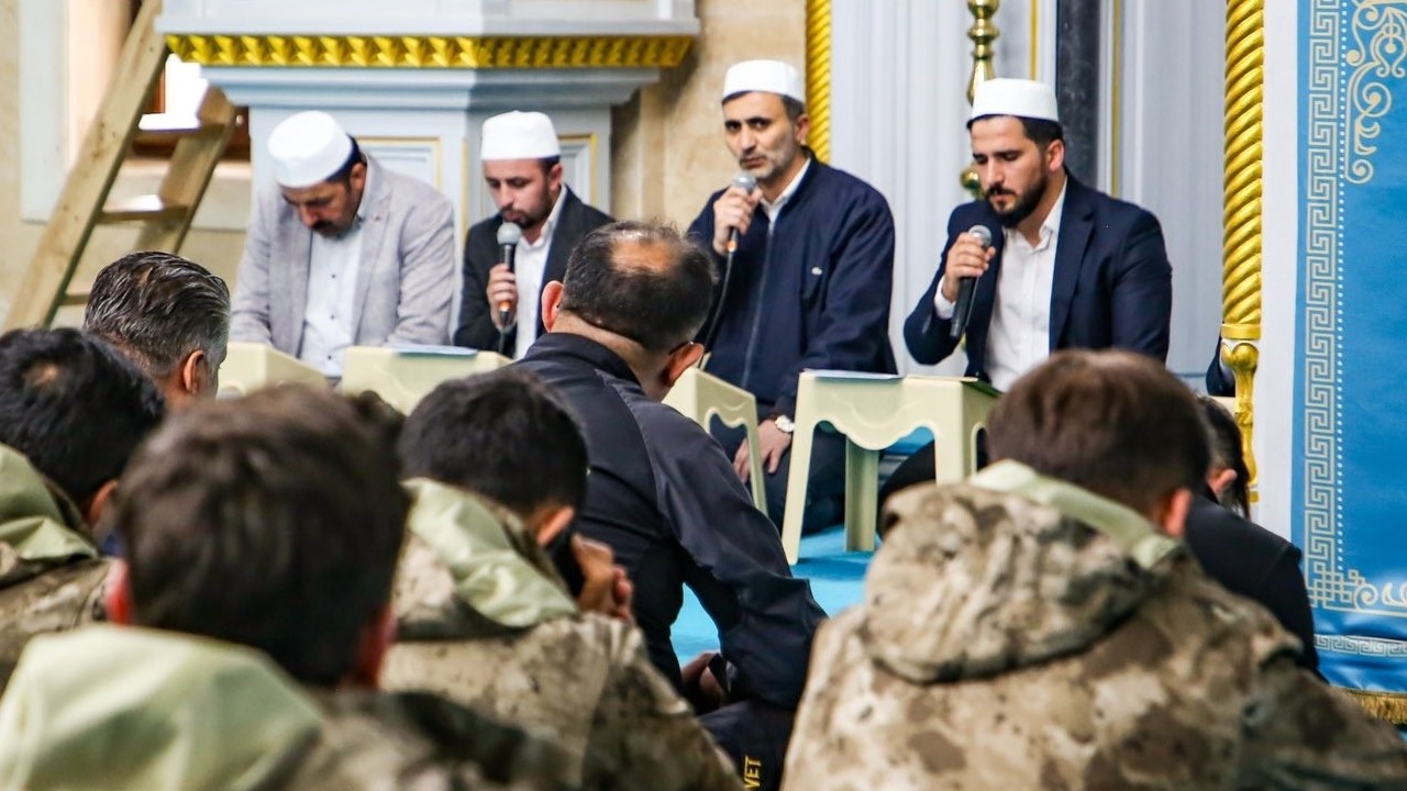 Hakkari’de Polis Haftası kapsamında şehitler anısına mevlit programı düzenlendi
