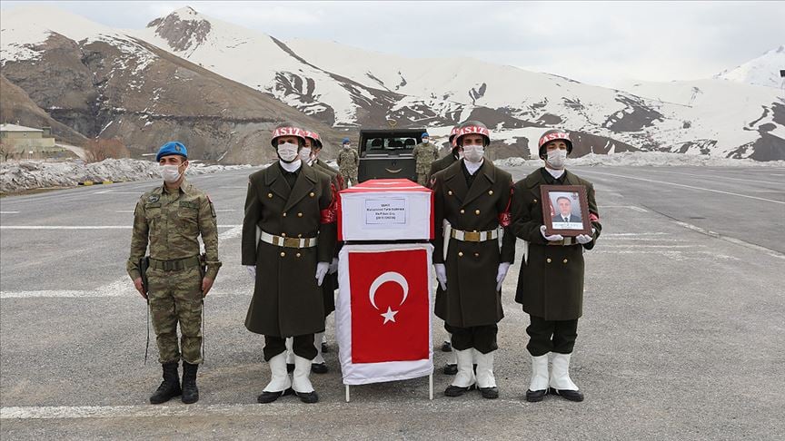 Hakkari'de şehit asker için tören