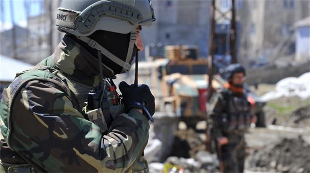 Hakkari'de stratejik noktalara askerler gönderildi
