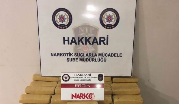 Hakkari'de terk edilen kamyonette 51 kilo eroin ele geçirildi