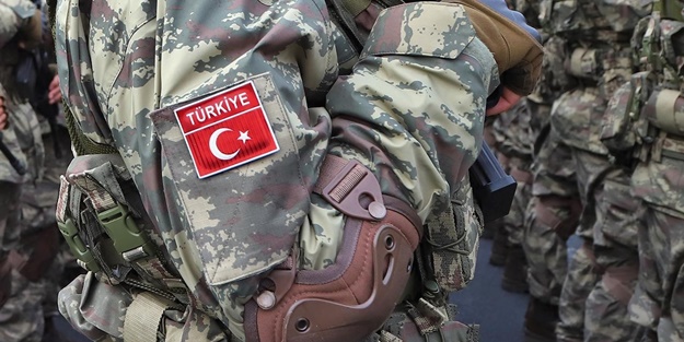 Hakkari'de terör operasyonu! Silah ve mühimmat ele geçirildi