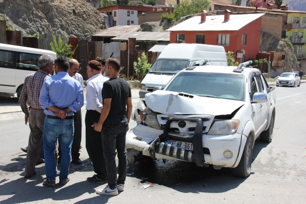 Hakkari’de trafik kazası: 1 kişi yaralandı 