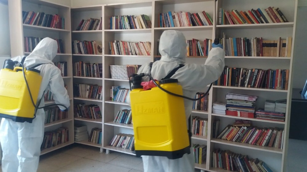 Hakkari’deki siyasi parti binaları dezenfekte edildi 