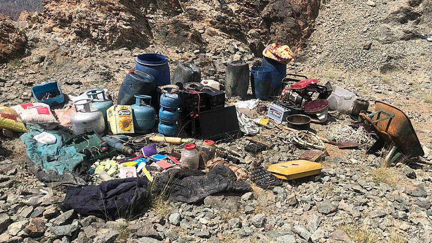 Hakkari'deki terör operasyonunda çok miktarda mühimmat ele geçirildi!