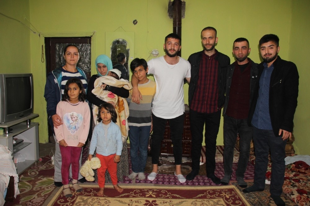 Hakkarili gençlerden örnek davranış 