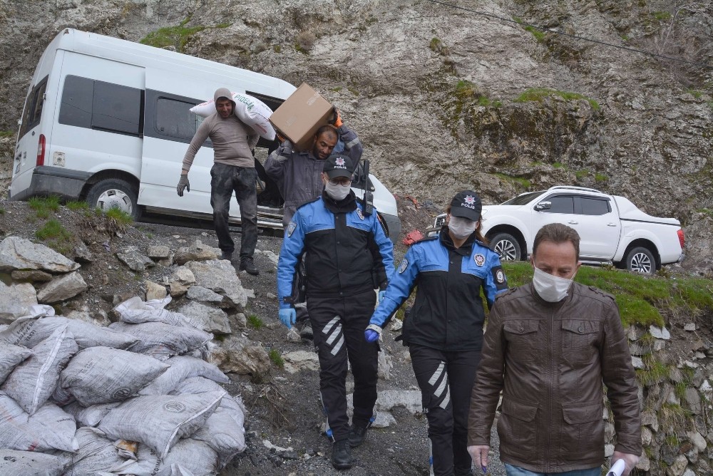 Hakkarili iş adamlarından örnek davranış 