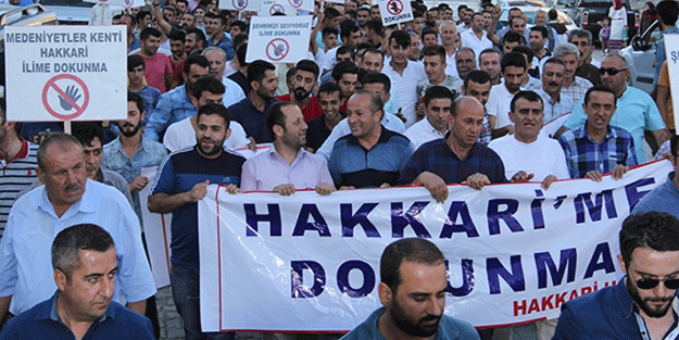Hakkarililer Ankara'ya doğru yola çıktı