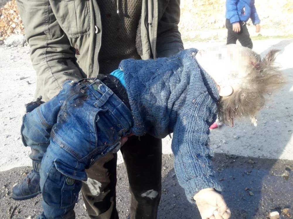 Halep kırsalında saldırılardan kaçan aile, Rus savaş uçaklarının saldırısında hayatını kaybetti 