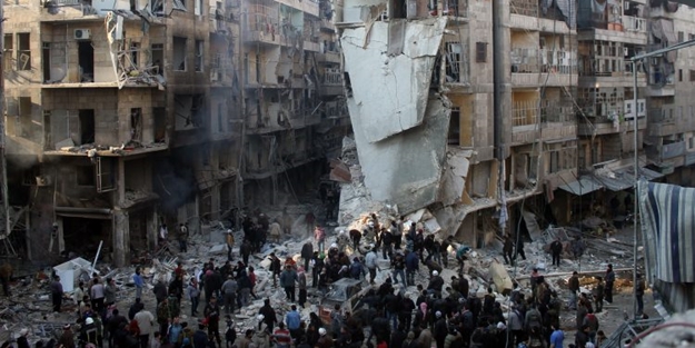 Halep'e varil bombalı saldırı! Ölü ve yaralılar var