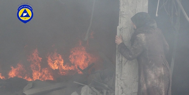 Yanan babasını böyle izledi