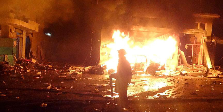 Halep'te pazara bombalı saldırı! Onlarca ölü var