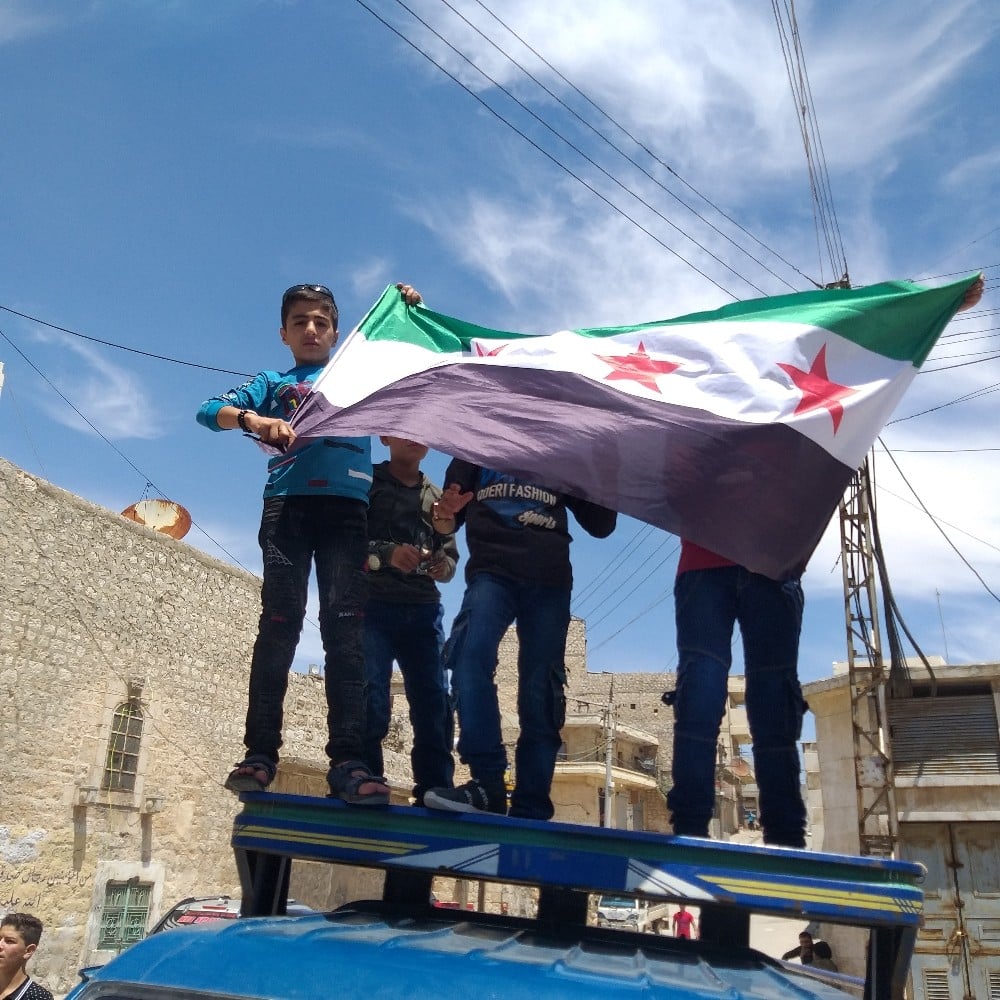 Halep’te rejim ve terör örgütleri protesto edildi 