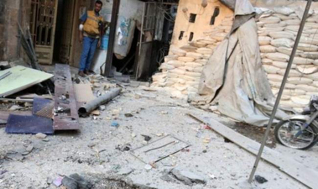 Halep'teki son 2 hastaneyi de bombaladılar!