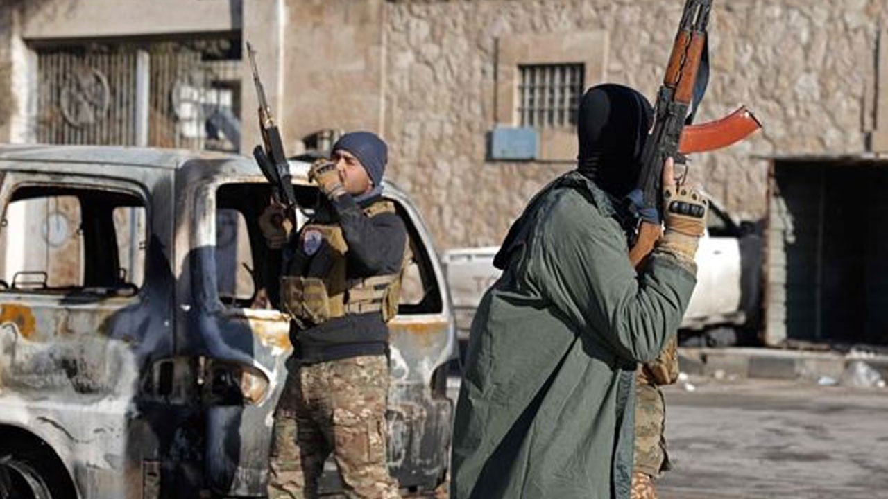 Halep’ten temizlenen teröristler Türkiye’yi suçladı: Türkiye operasyona hem karadan hem havadan destek verdi