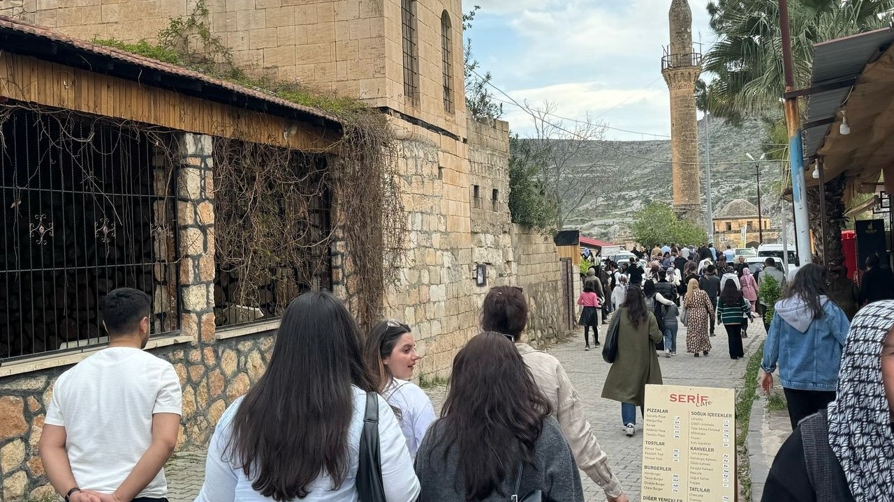 Halfeti bayram tatilinde ziyaretçi akınına uğradı