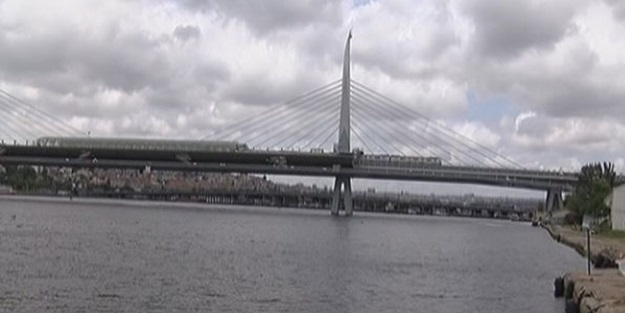 Haliç Köprüsü metrobüs yolunda çalışma başladı