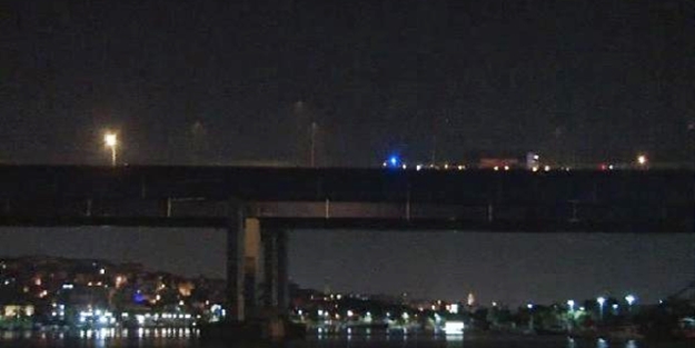 Haliç Köprüsü'nde intihar girişimi