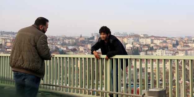 Haliç Köprüsü'nde intihar girişimi!