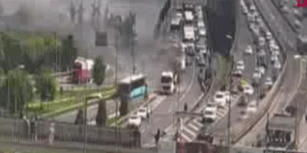 Haliç Köprüsü'nde trafiği kilitleyen yangın