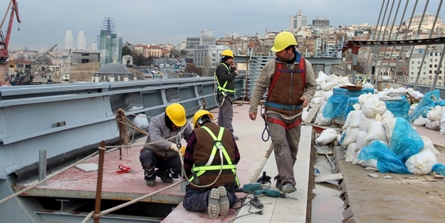 Haliç Metro Geçiş Köprüsü açılışa hazırlanıyor
