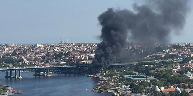 Haliç'te yangın çıktı!