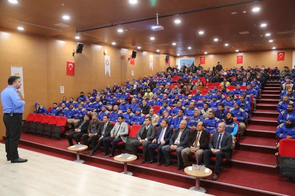 Haliliye Belediyesi personellerine eğitim semineri verdi 
