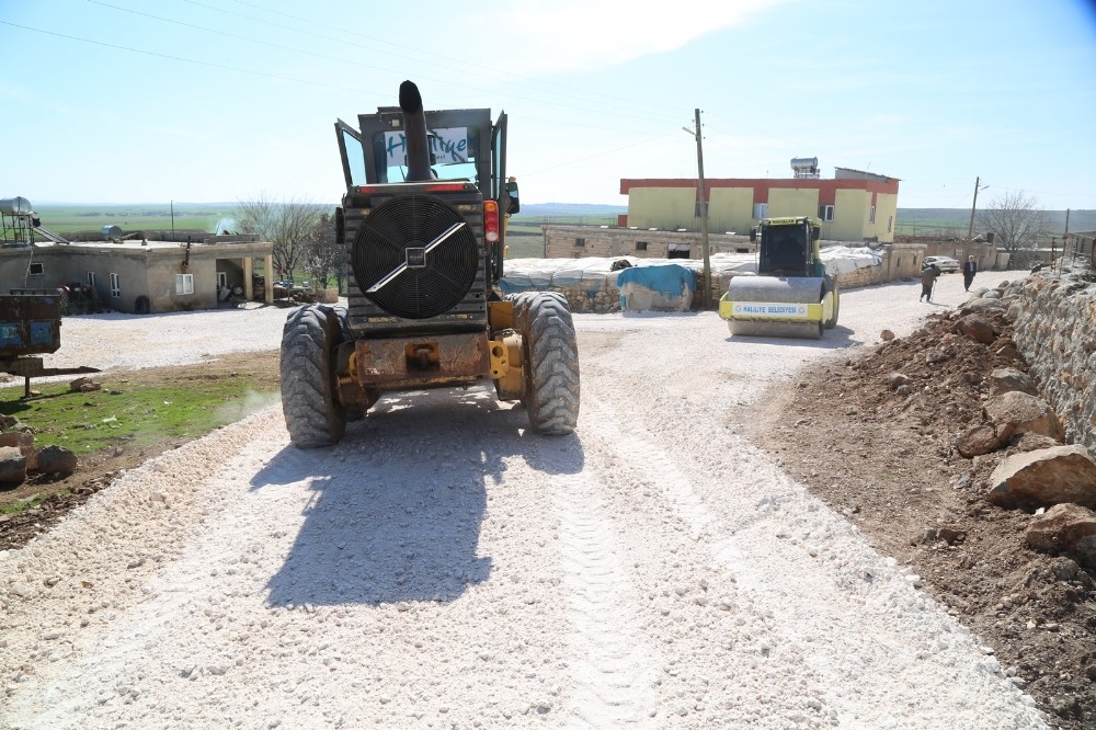 Haliliye kırsalında yol çalışmaları sürüyor 