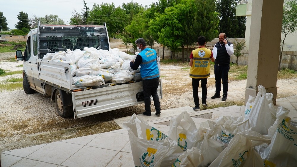 Haliliye kırsalındaki vatandaşlara gıda desteği 