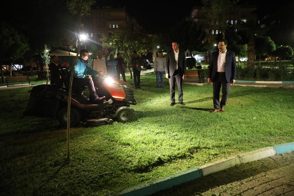 Haliliye parklarında yeşillendirme çalışmaları 