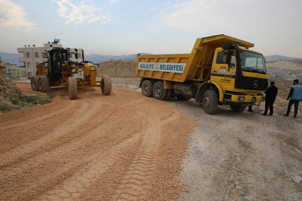 Haliliye’de bozulan yollar onarıldı 