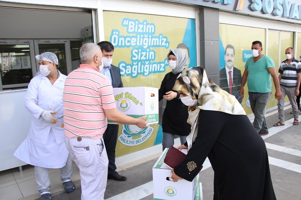 Haliliye’de hastalara gıda desteği 