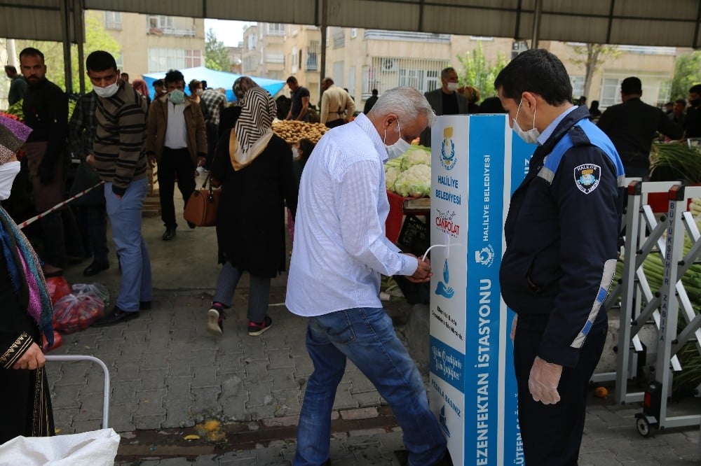 Haliliye’de korona standı 