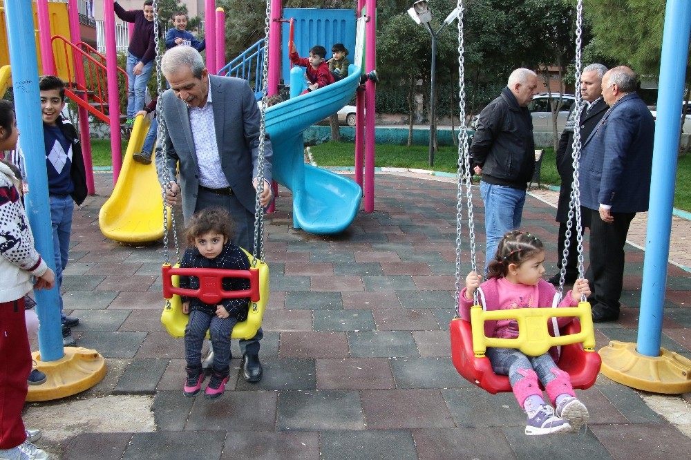 Haliliye’de parklar daha güvenli hale getiriliyor 