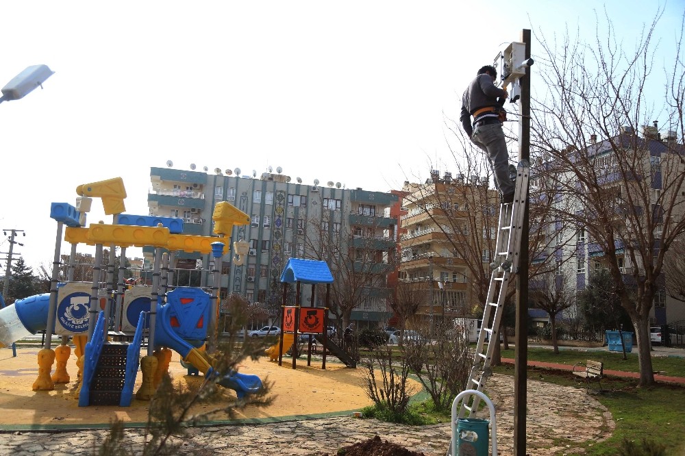 Haliliye’de parklarda güvenlik çalışmaları devam ediyor 