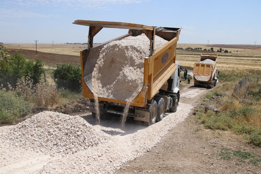 Haliliye’de yol yapım çalışmaları sürüyor 