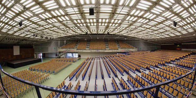 Halimize şükür: Avrupa'da binlerce kişilik toplu ısınma dönemi