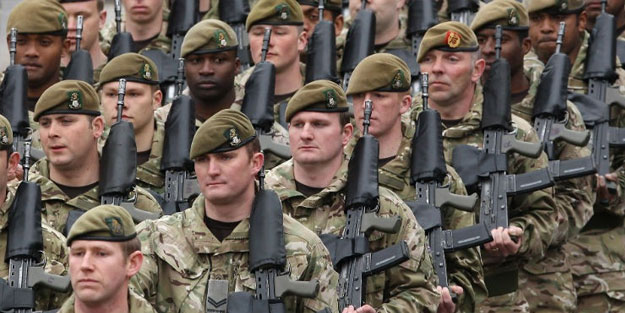 Halk arasında infiale neden oldu! İngiltere'de orduya korona için dağıtılan ilaç tepki çekti