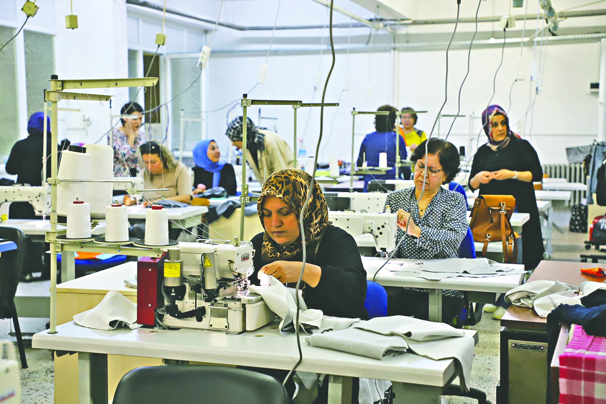 Halk eğitim merkezleri deprem mesaisinde