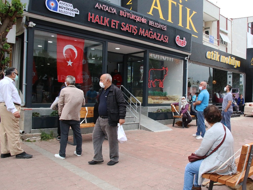 Halk Et Kepez’de 4 ayda 68 bin kilo et satıldı 