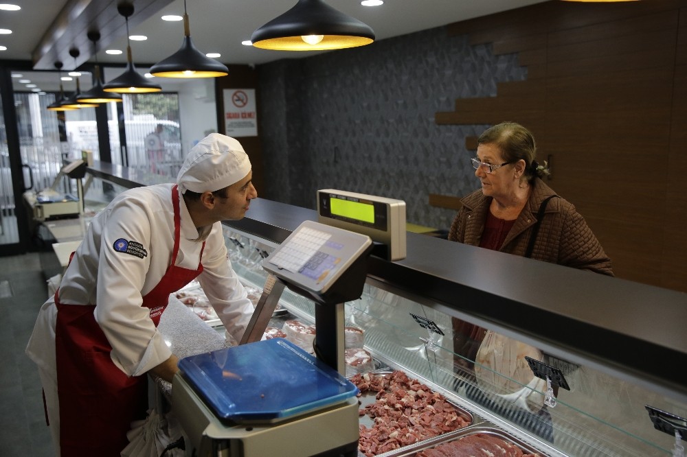 Halk Et’te bir ayda 14 ton et satıldı 