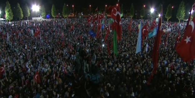 Halk Külliye'ye girdi! Müthiş kalabalık