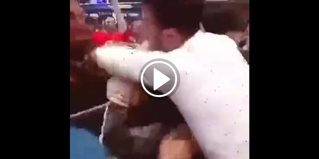 Halk özel harekat polisini bağrına bastı!